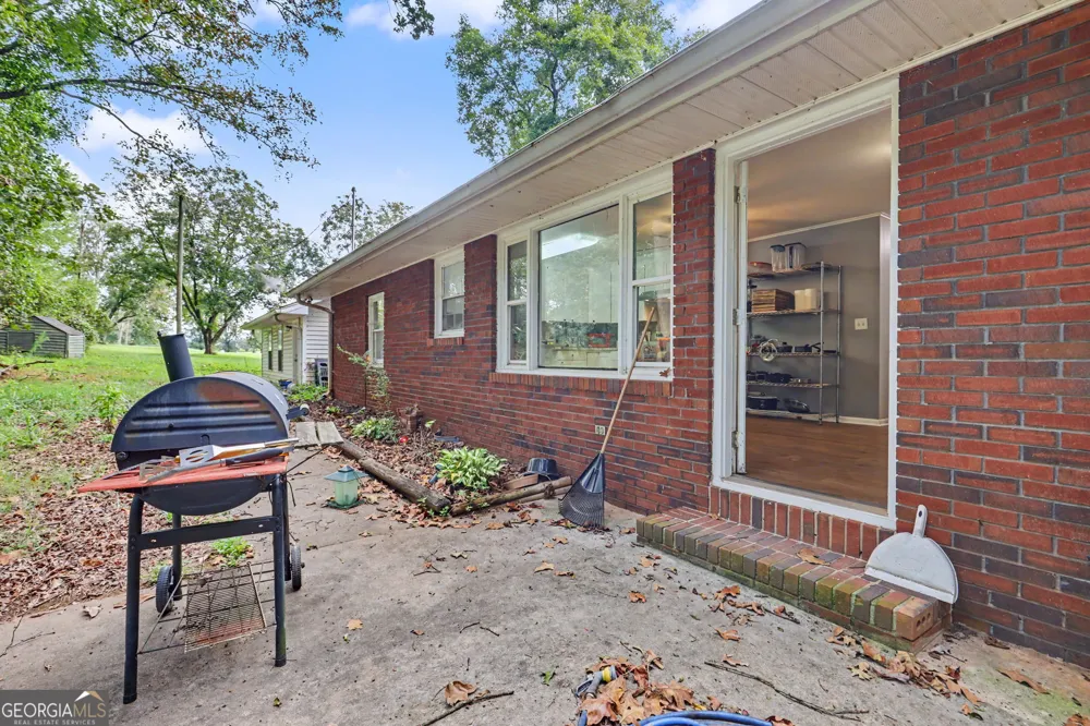 692 Allen Anderson RD Cleveland, GA 30528