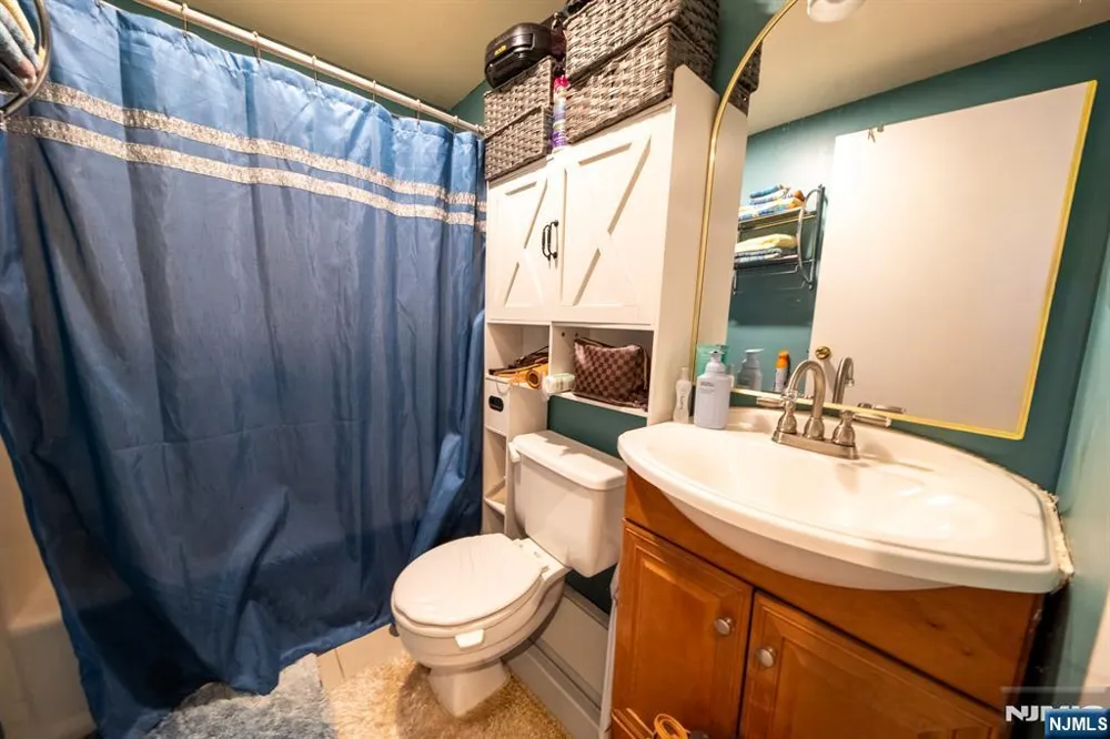 233-12 Nesbit Terrace Irvington, NJ 07111