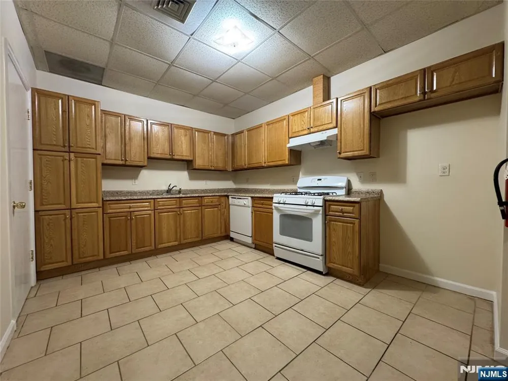 146 Midland Avenue 1 Kearny, NJ 07032