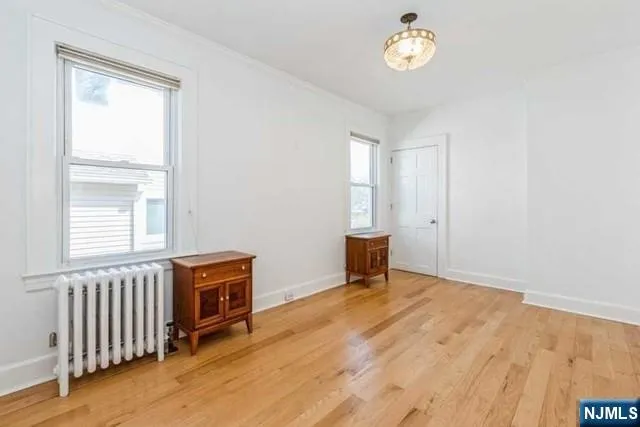 34 Glenview Terrace Cresskill, NJ 07626