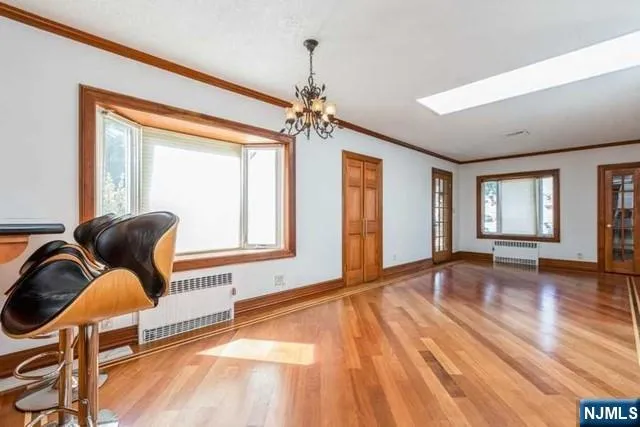 34 Glenview Terrace Cresskill, NJ 07626