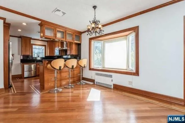 34 Glenview Terrace Cresskill, NJ 07626