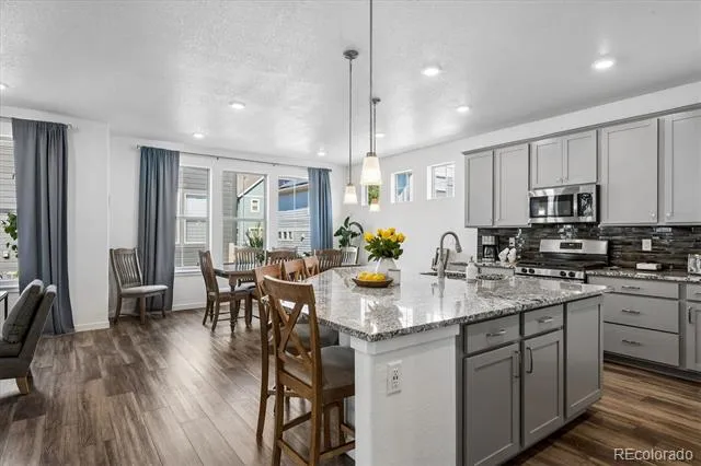 8377 Rush Creek Avenue Littleton, CO 80125