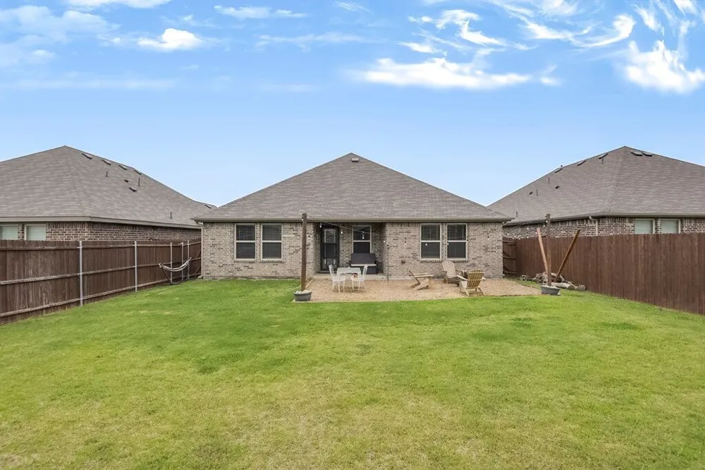 1110 Baldwin Lane Ennis, TX 75119