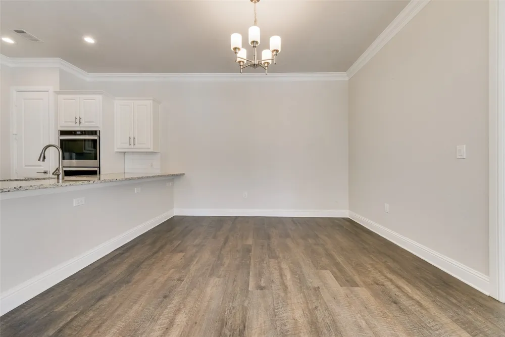 8841 Creek Run Road #403 Fort Worth, TX 76120