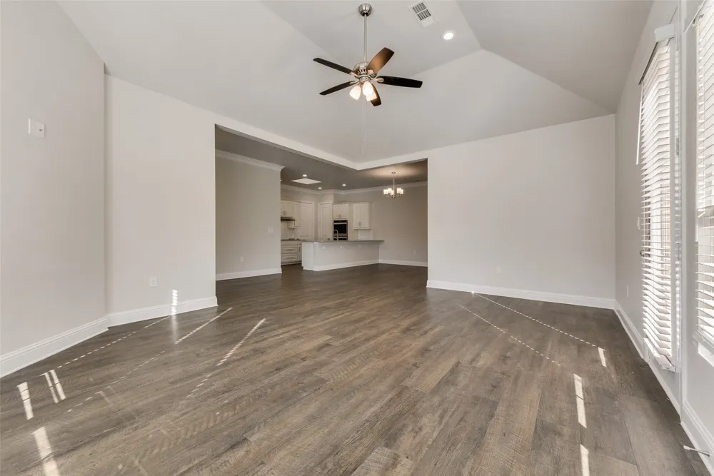 8841 Creek Run Road #403 Fort Worth, TX 76120