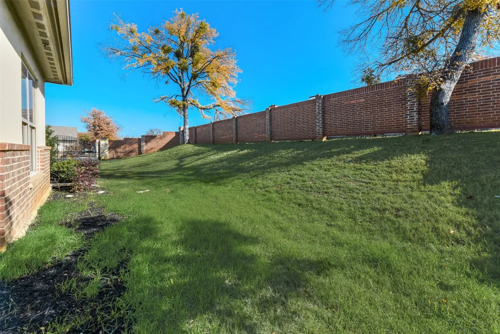 8841 Creek Run Road #403 Fort Worth, TX 76120