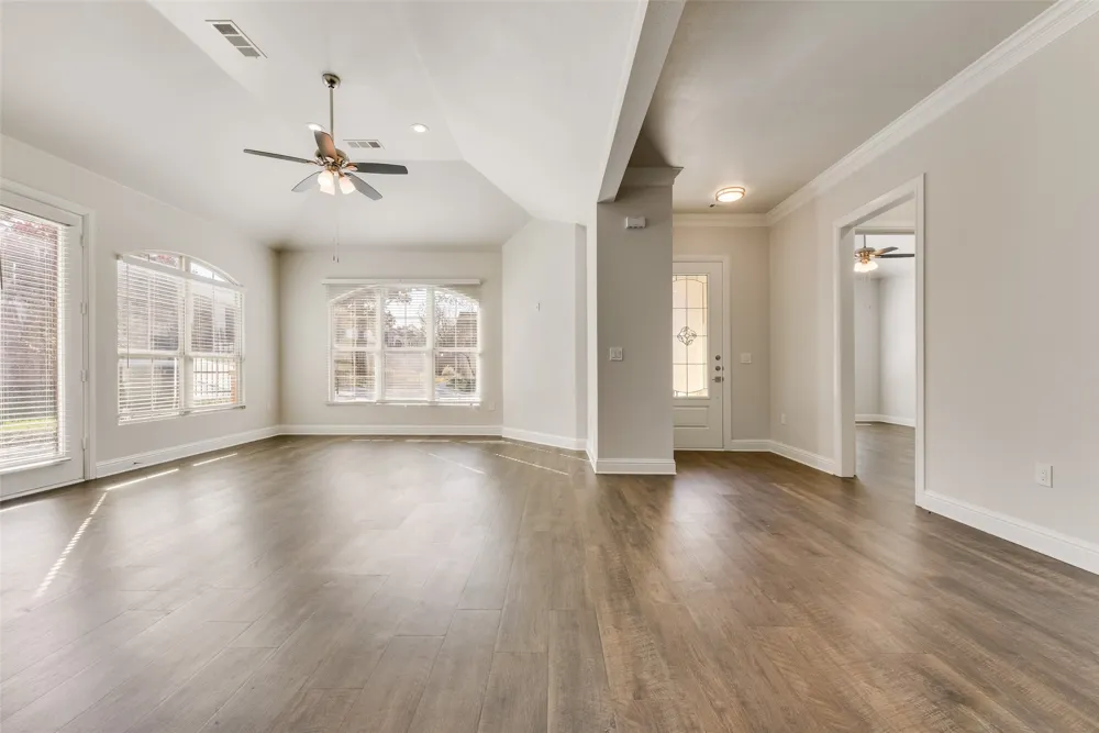 8841 Creek Run Road #403 Fort Worth, TX 76120