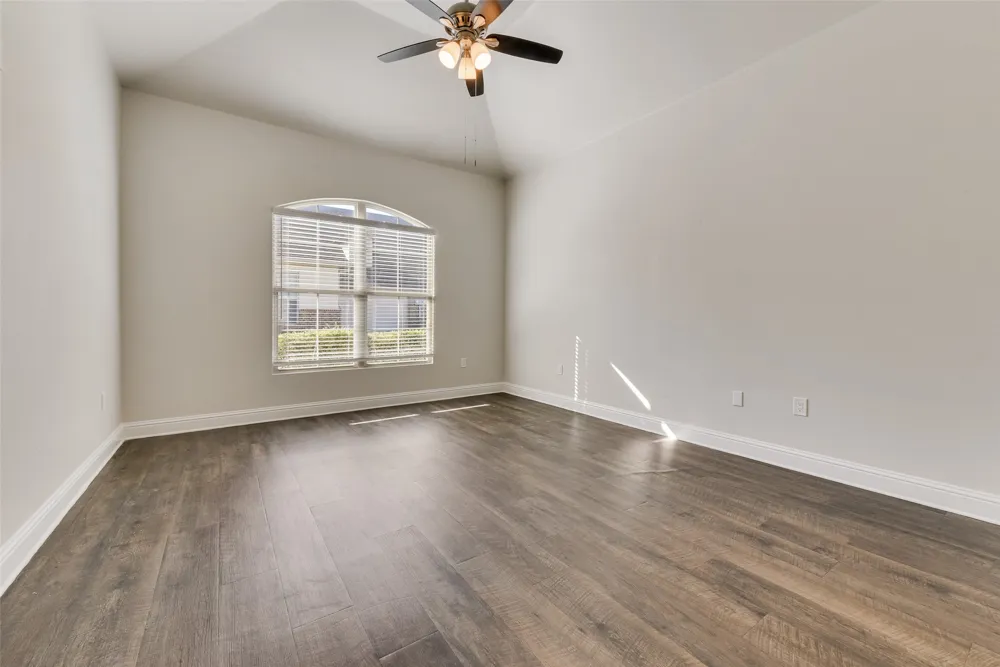 8841 Creek Run Road #403 Fort Worth, TX 76120