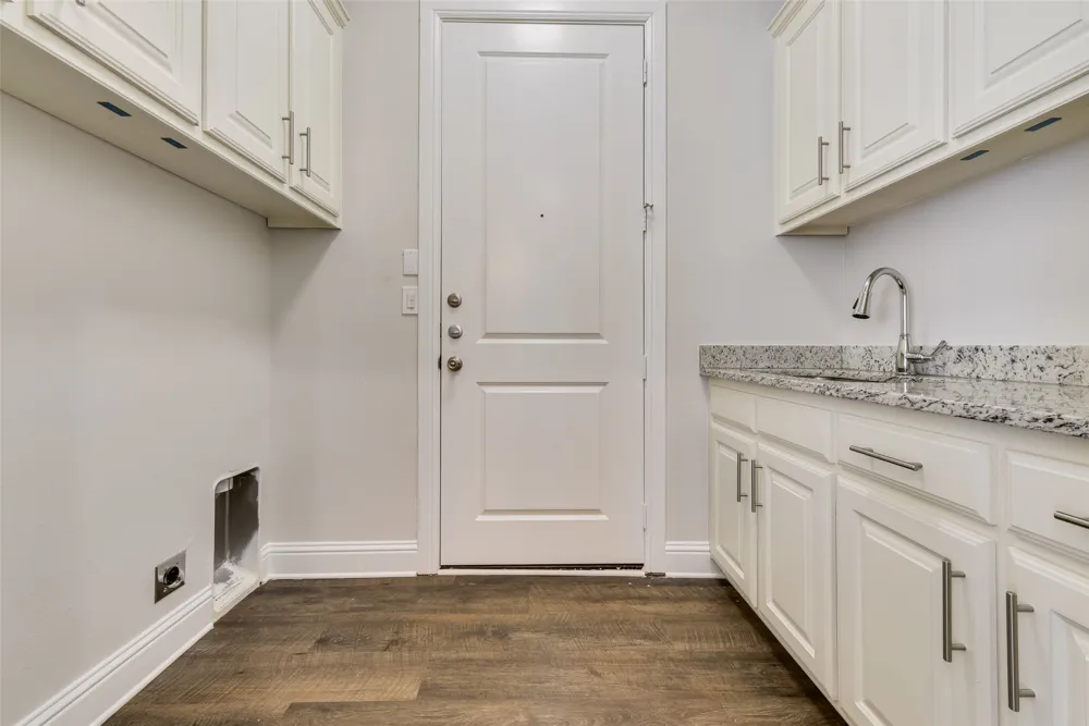 8841 Creek Run Road #403 Fort Worth, TX 76120