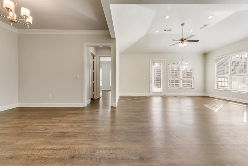 8841 Creek Run Road #403 Fort Worth, TX 76120