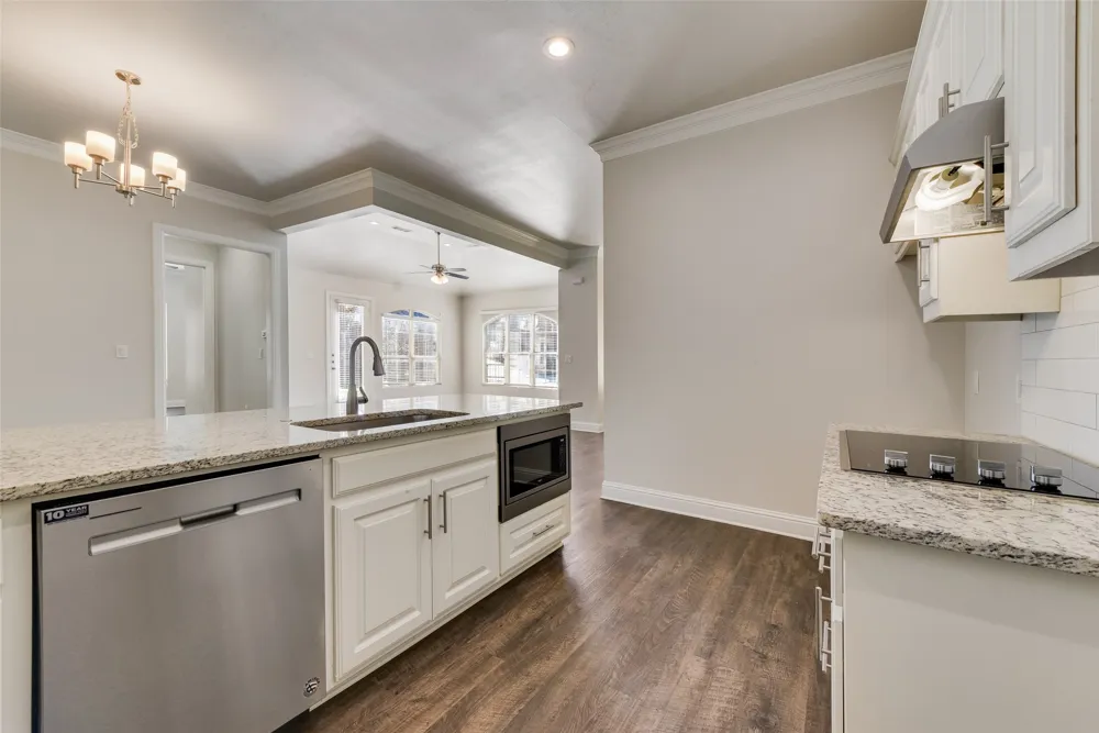 8841 Creek Run Road #403 Fort Worth, TX 76120