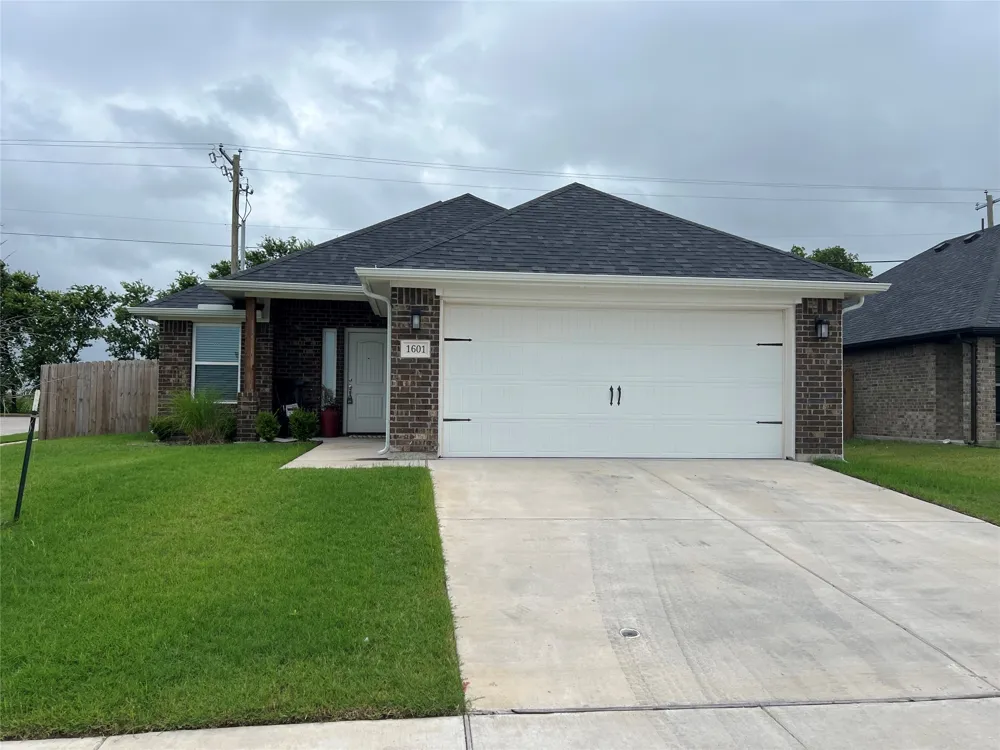1601 Aleia Cove Sherman, TX 75092