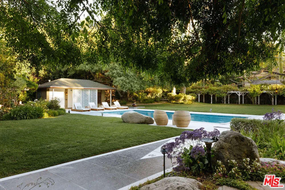 4816 Encino Avenue Encino, CA 91316