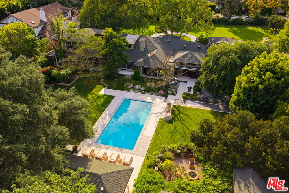 4816 Encino Avenue Encino, CA 91316