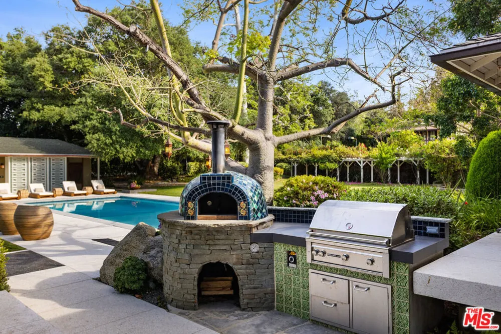 4816 Encino Avenue Encino, CA 91316