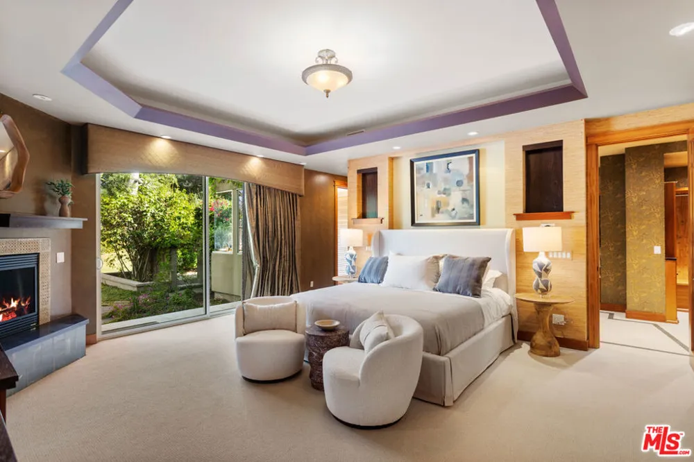 4816 Encino Avenue Encino, CA 91316