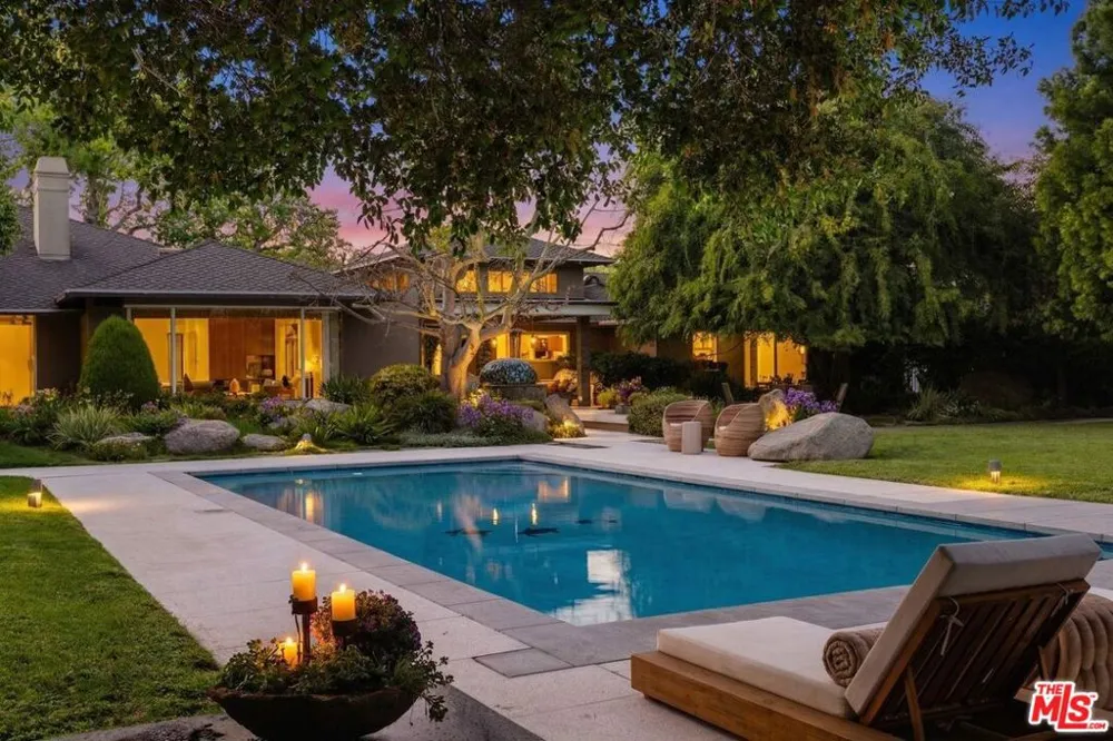 4816 Encino Avenue Encino, CA 91316