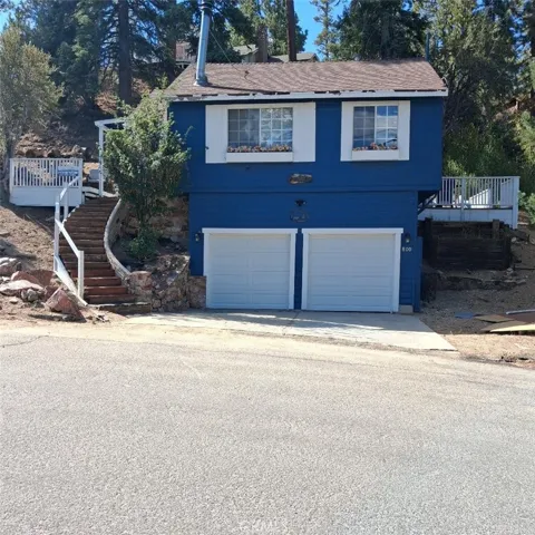 800 Cameron Drive