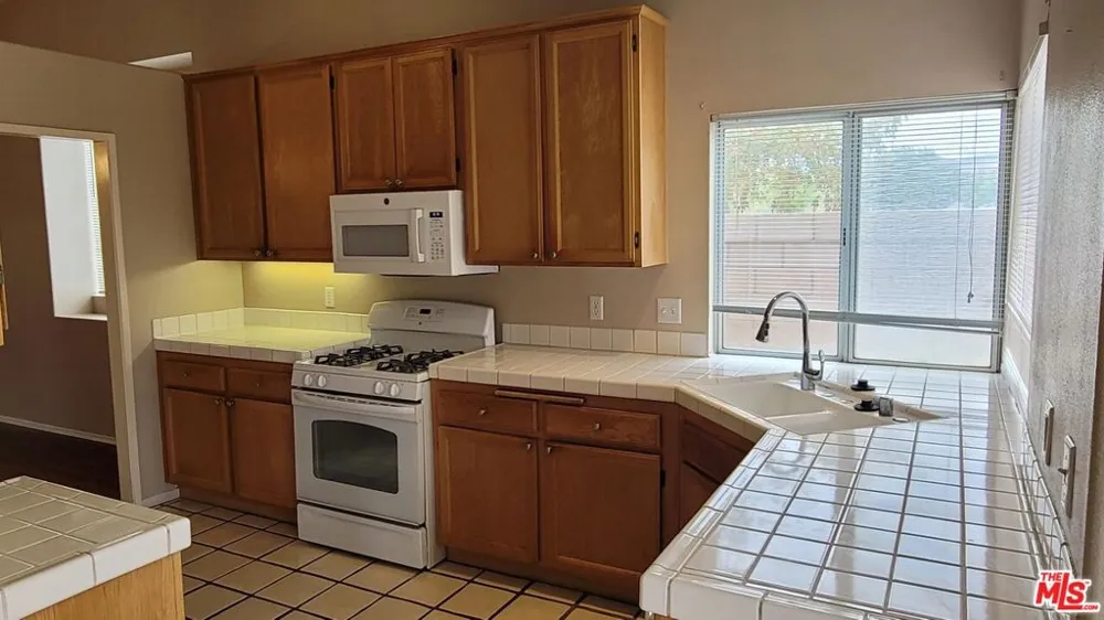 40001 Palmetto Drive Palmdale, CA 93551
