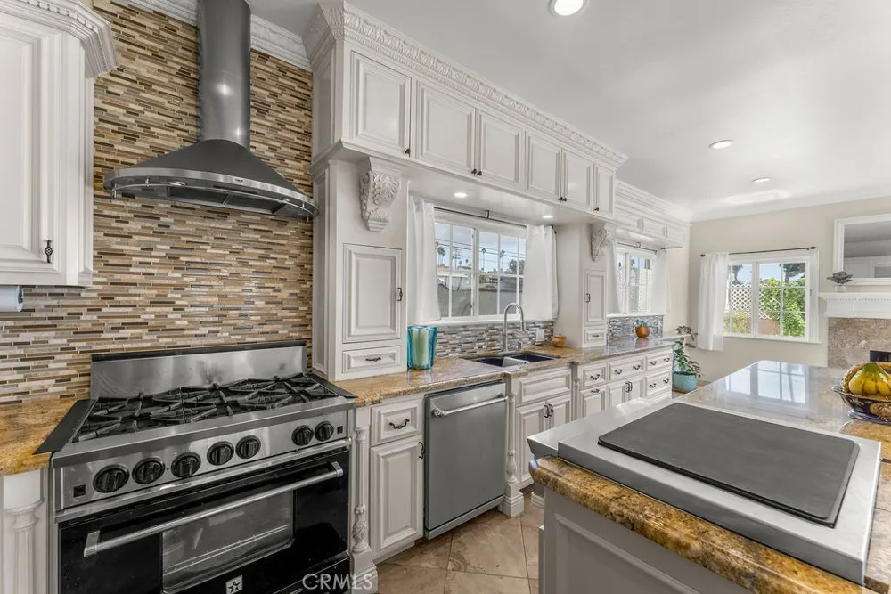 2500 Anabas Avenue San Pedro, CA 90732