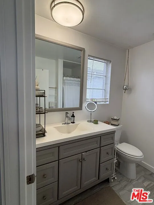664 Marr Street Venice, CA 90291