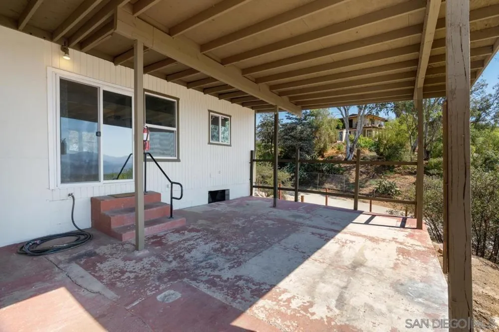 497 Mountain View Road El Cajon, CA 92021