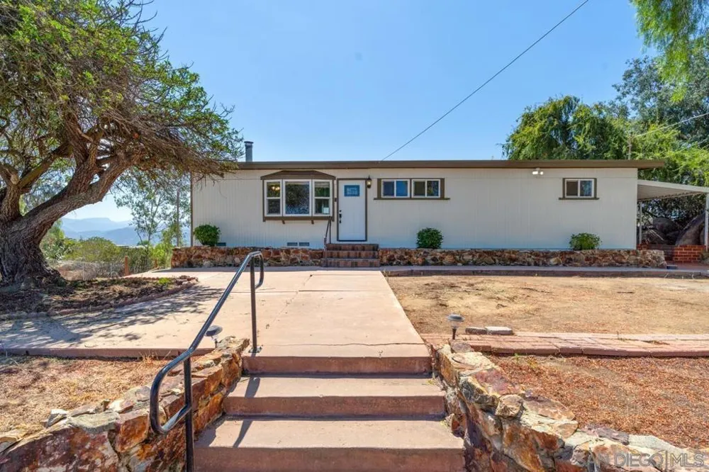 497 Mountain View Road El Cajon, CA 92021