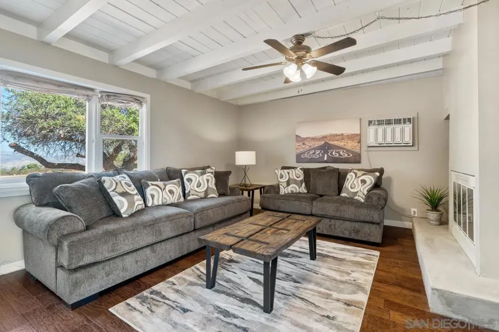 497 Mountain View Road El Cajon, CA 92021