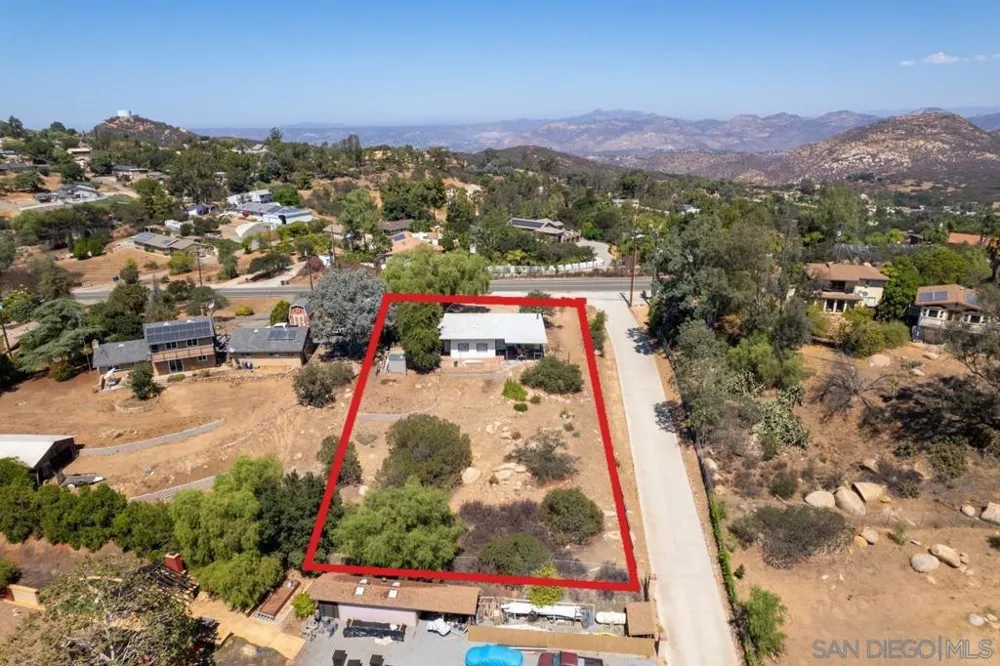 497 Mountain View Road El Cajon, CA 92021