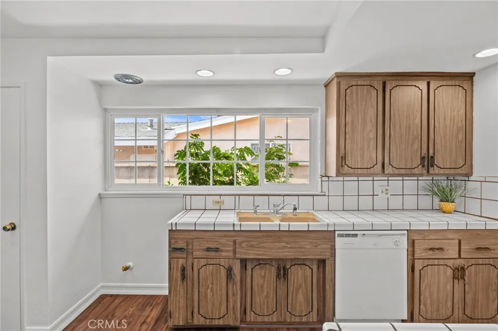 9829 Whitmore Street El Monte, CA 91733