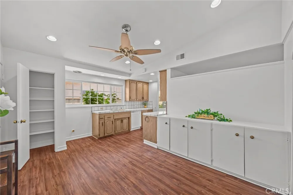 9829 Whitmore Street El Monte, CA 91733