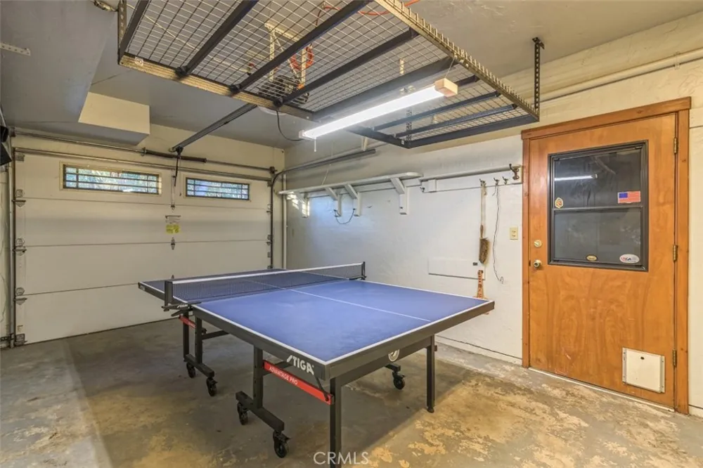42203 Oak Lane Oakhurst, CA 93644