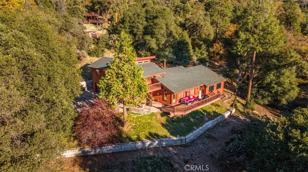 42203 Oak Lane Oakhurst, CA 93644