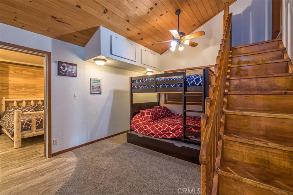 42203 Oak Lane Oakhurst, CA 93644