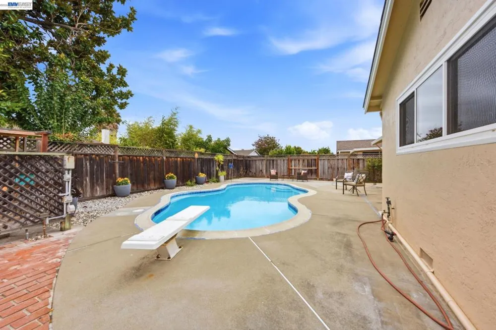 34446 Helston Pl. Fremont, CA 94555