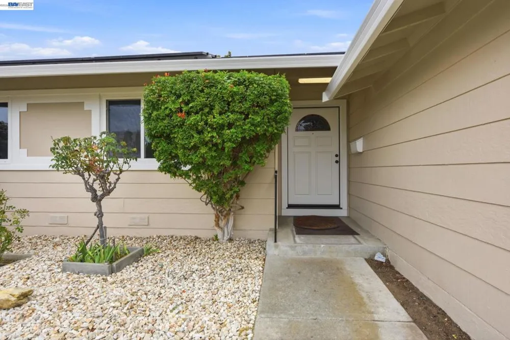 34446 Helston Pl. Fremont, CA 94555