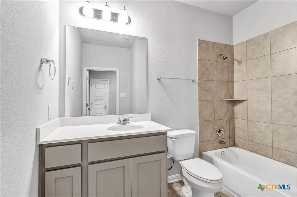 128 Old Stagecoach Road Jarrell, TX 76537