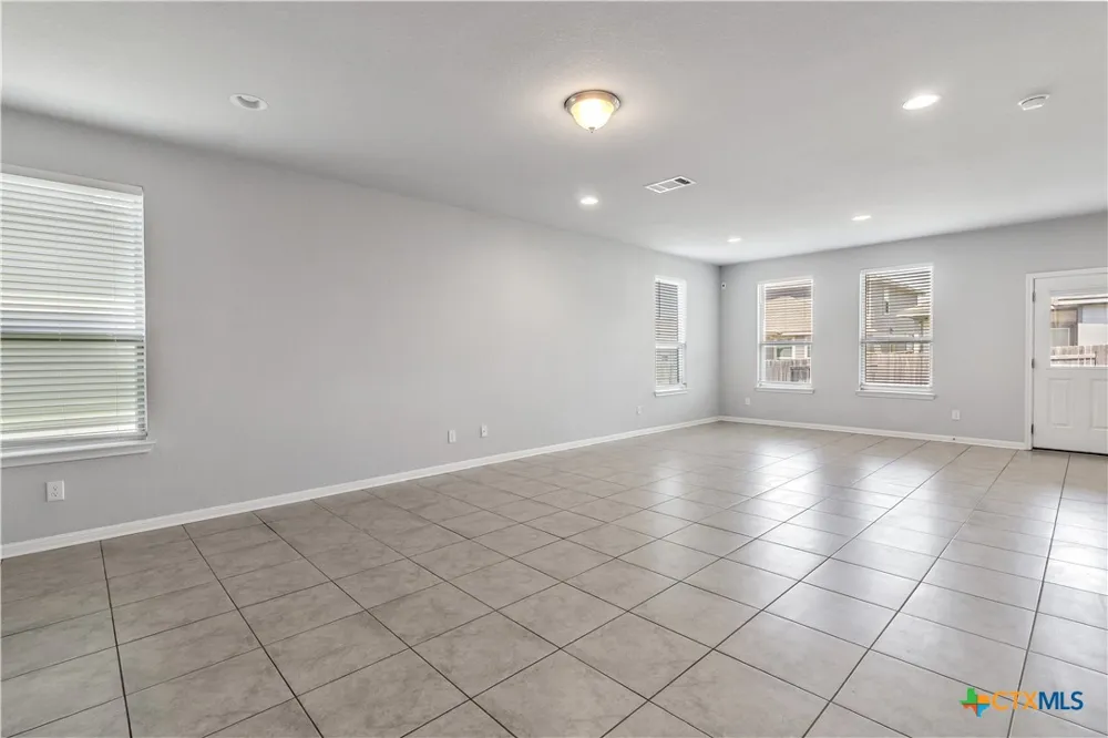128 Old Stagecoach Road Jarrell, TX 76537