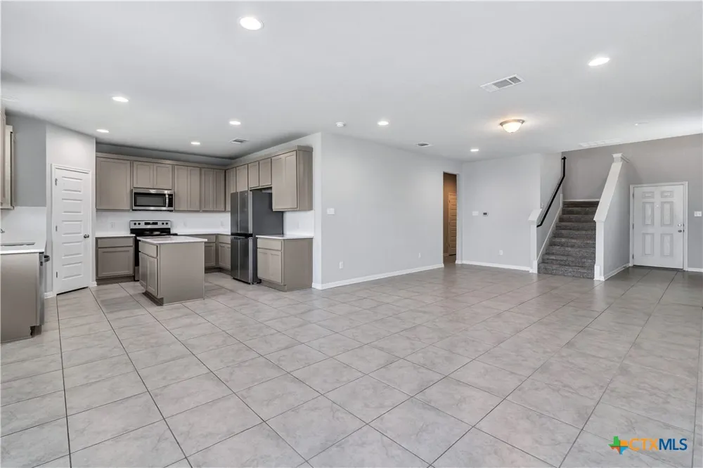 128 Old Stagecoach Road Jarrell, TX 76537