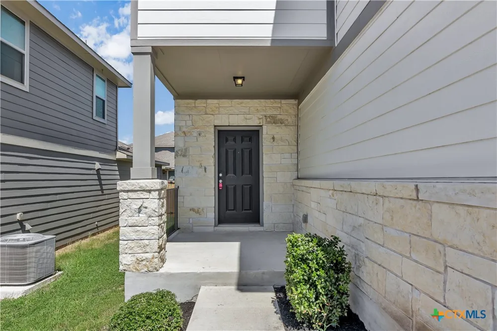 128 Old Stagecoach Road Jarrell, TX 76537