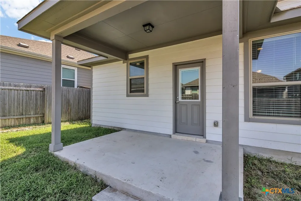 128 Old Stagecoach Road Jarrell, TX 76537