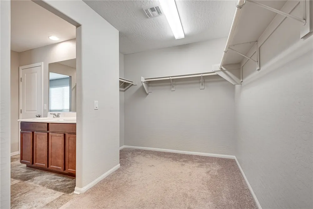 126 Pivot Avenue North Las Vegas, NV 89031