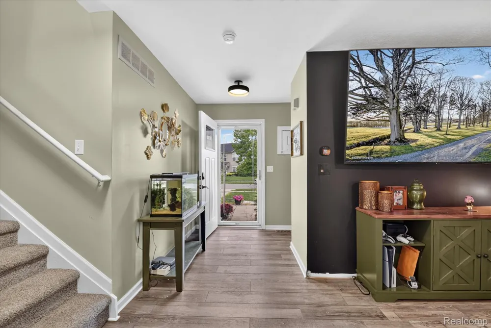 1863 Greton Drive Frenchtown Township, MI 48162