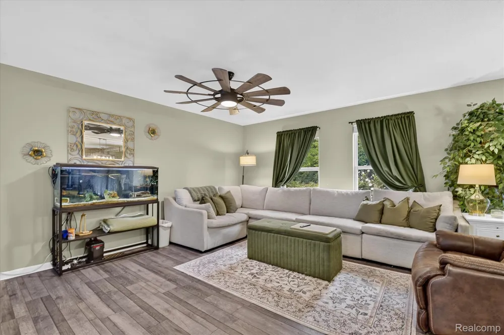 1863 Greton Drive Frenchtown Township, MI 48162