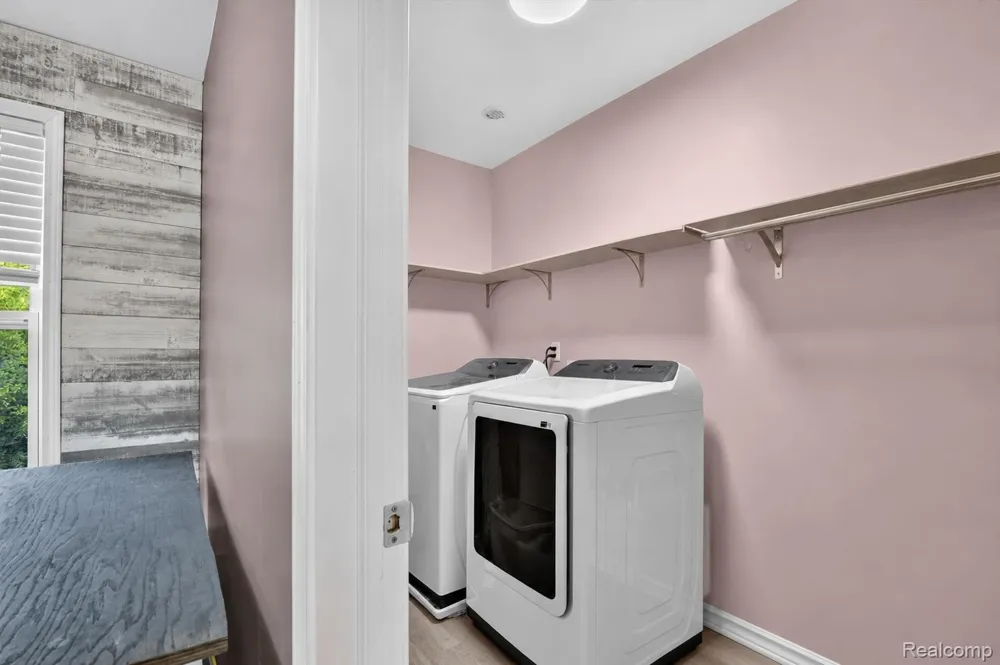 1863 Greton Drive Frenchtown Township, MI 48162