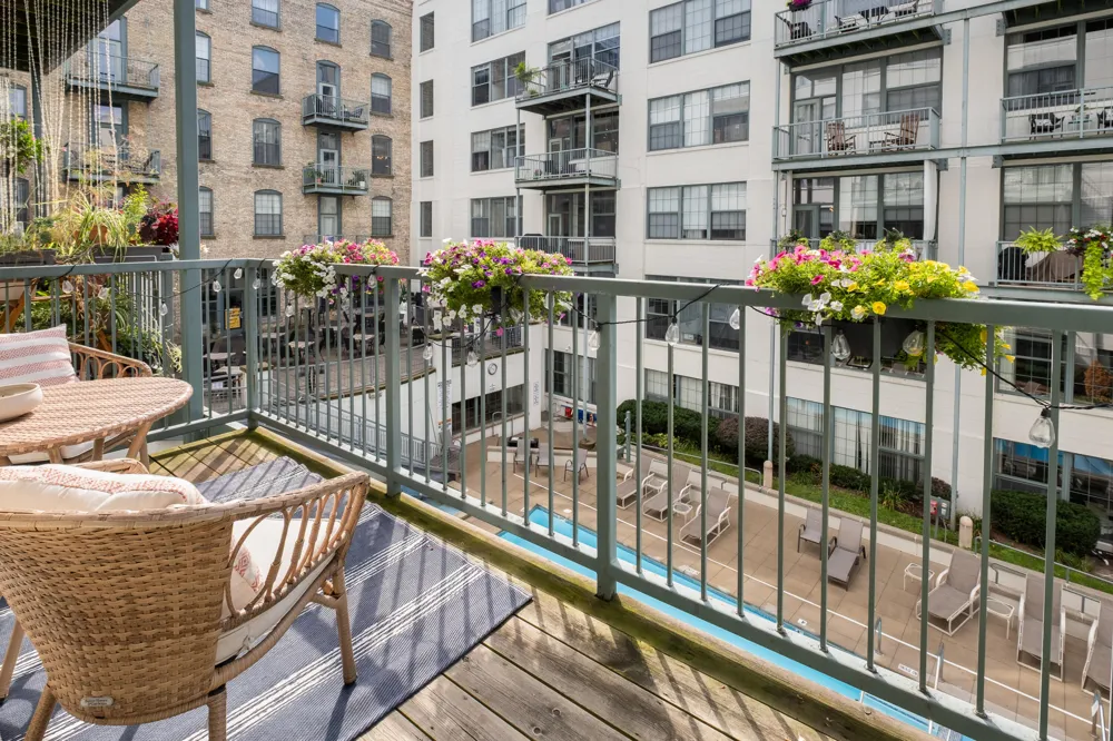 940 Monroe Avenue NW #221 Grand Rapids City, MI 49503