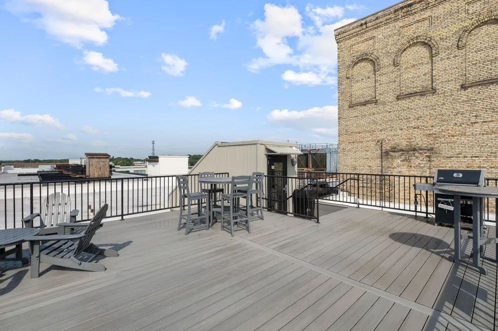 940 Monroe Avenue NW #221 Grand Rapids City, MI 49503