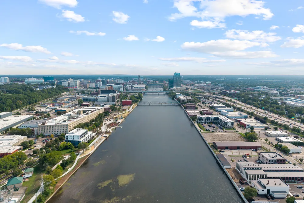 940 Monroe Avenue NW #221 Grand Rapids City, MI 49503