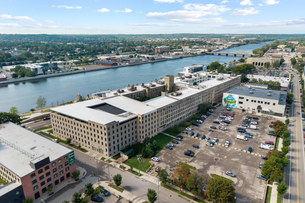 940 Monroe Avenue NW #221 Grand Rapids City, MI 49503